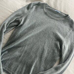 Malo minimalistic sweater